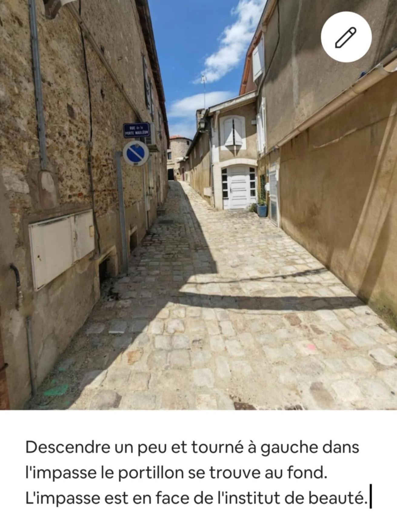 Tour Medievale Fortifiee Entierement Restaure Saint-Sever  외부 사진
